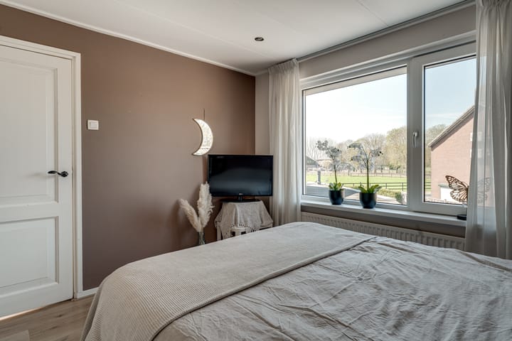 Photo 24 of Veerweg 10