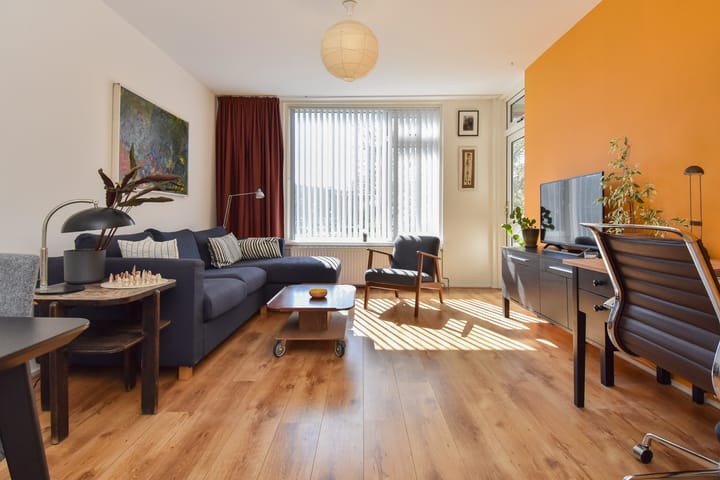 Foto 11 van W.H. van Leeuwenlaan 102