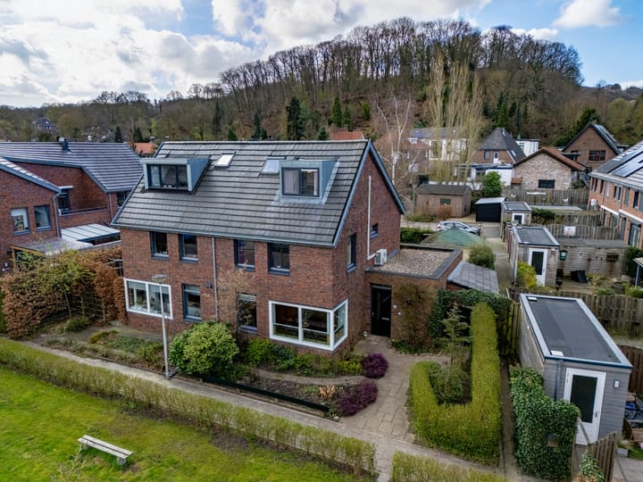 Photo 1 of Esdoornstraat 3-A