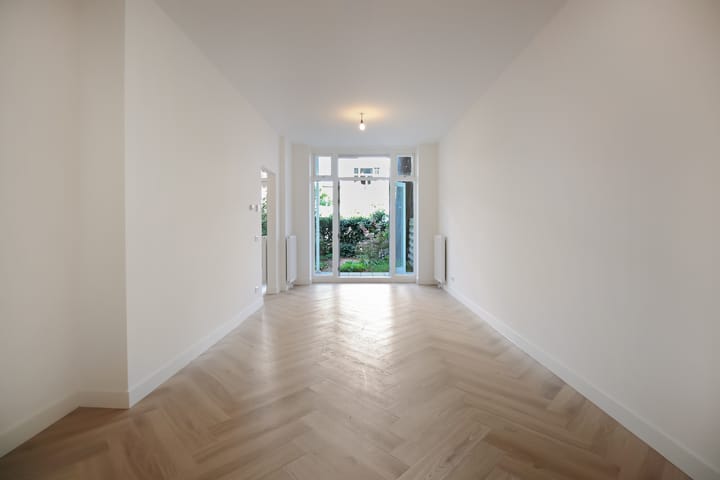 Photo 2 of Ruysdaelstraat 114-H