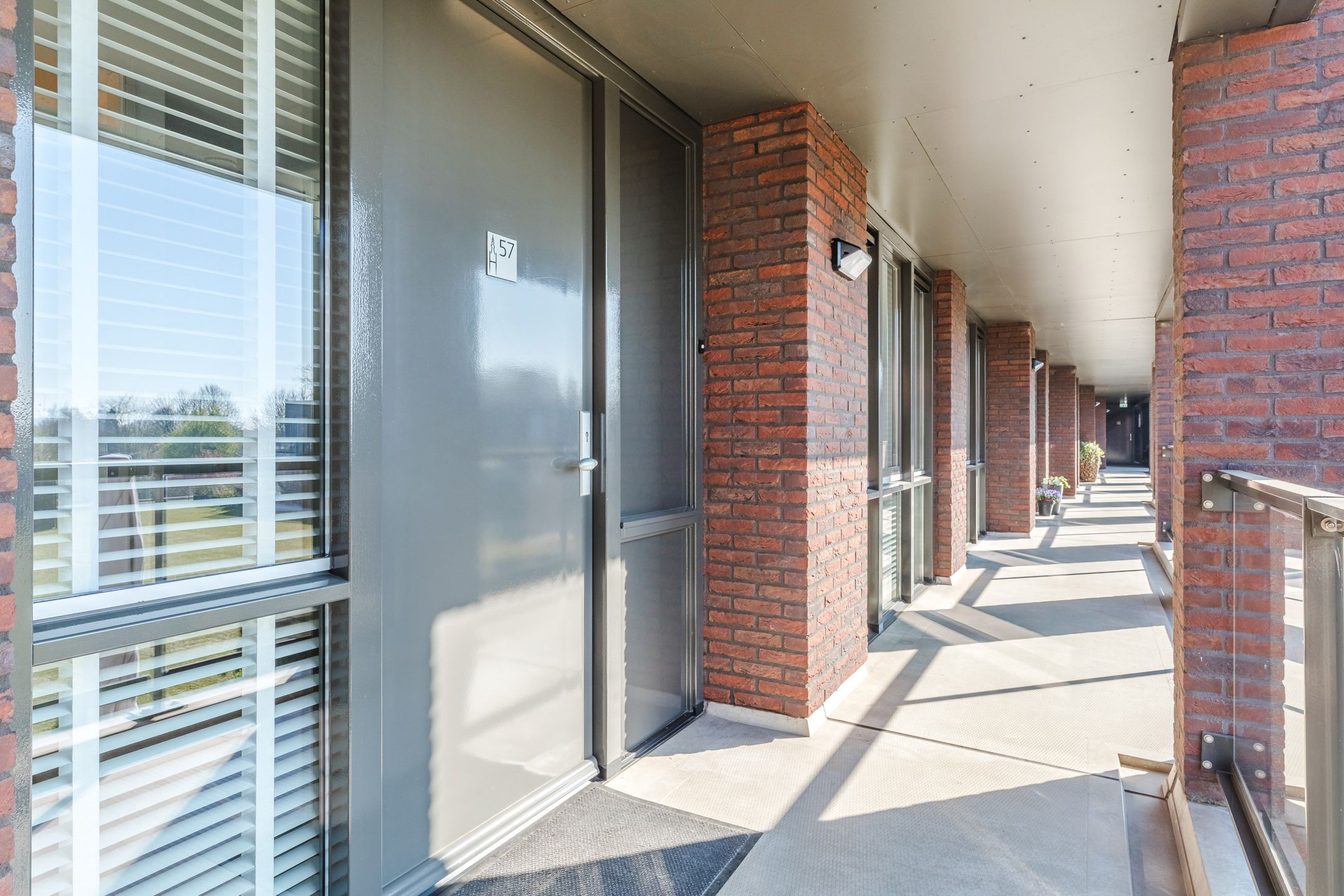 Photo 24 of Hilverstraat 57