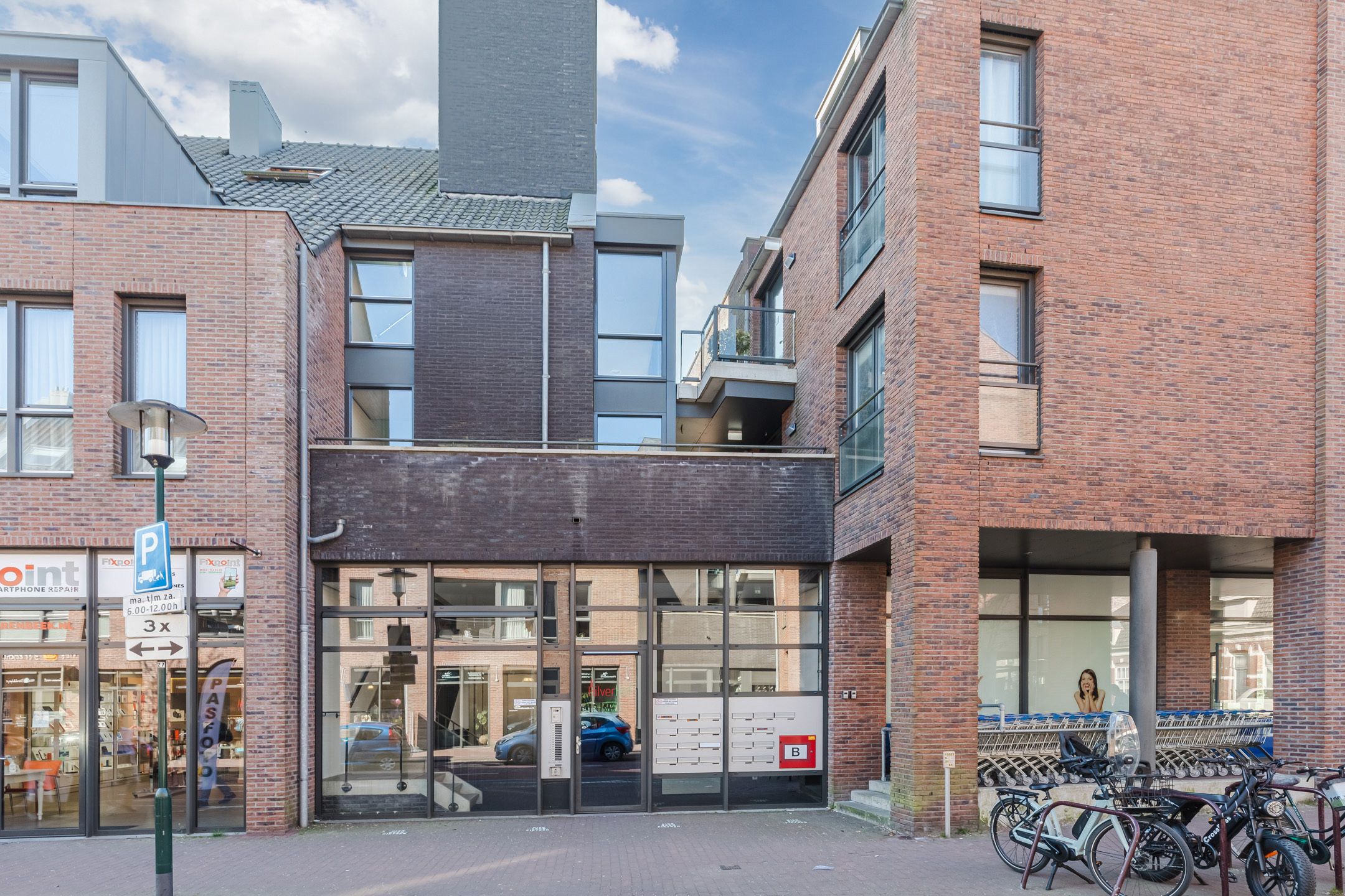 Photo 30 of Hilverstraat 57