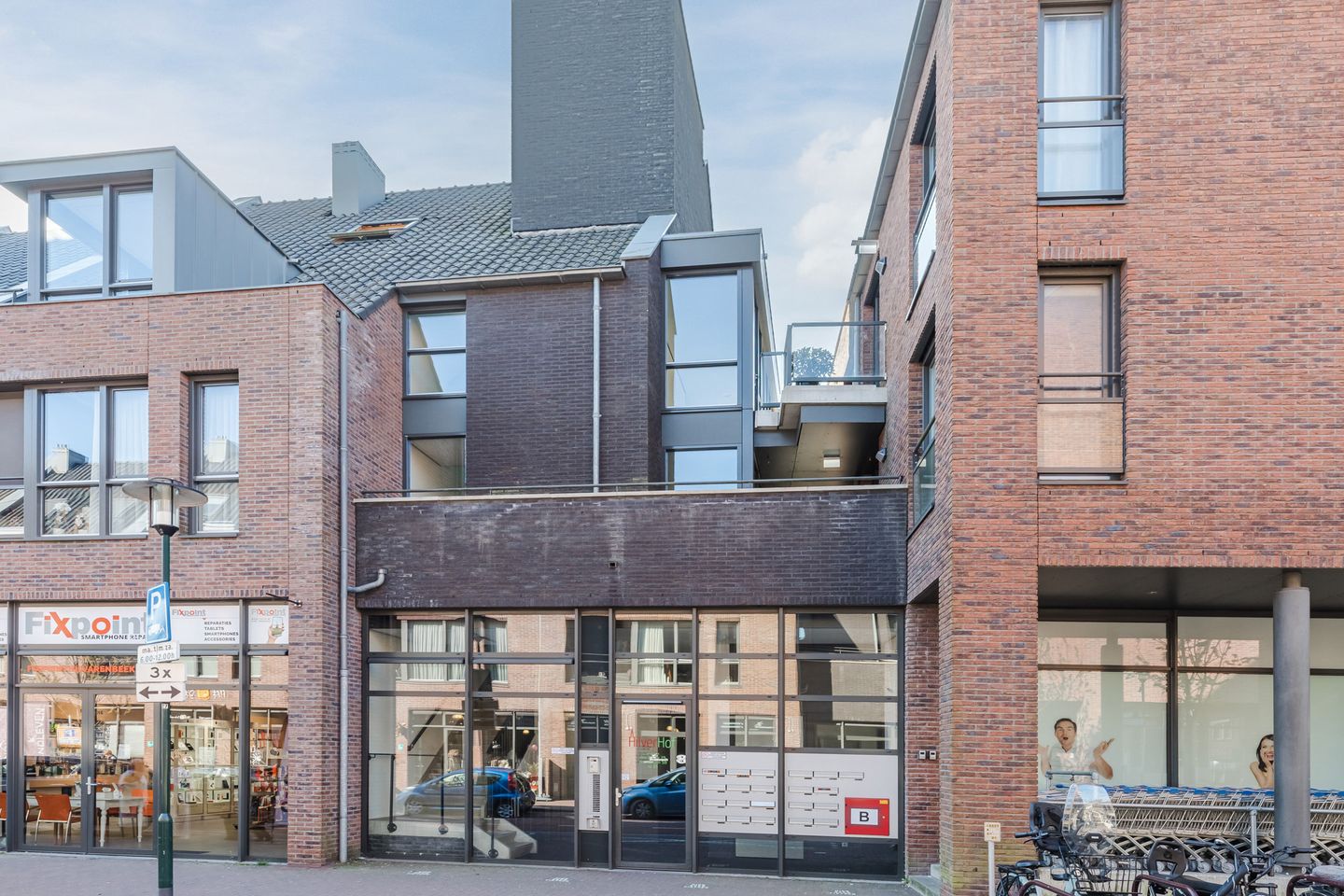 Photo 35 of Hilverstraat 57