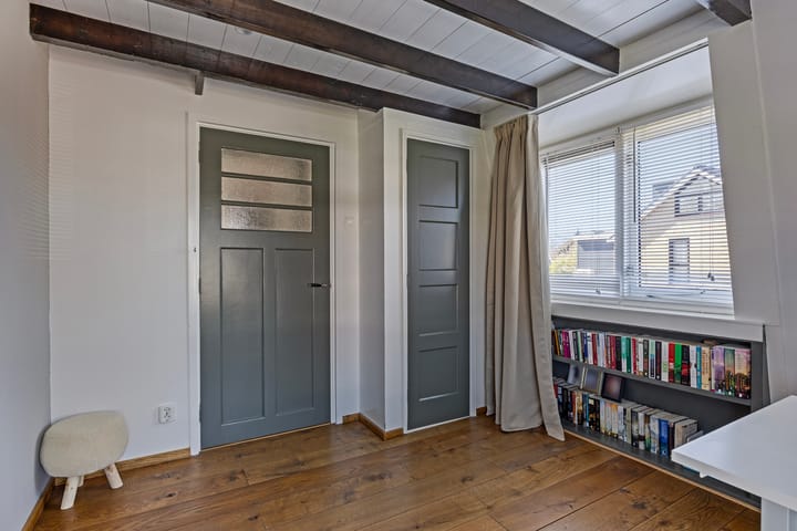 Photo 24 of Hoofdstraat 214