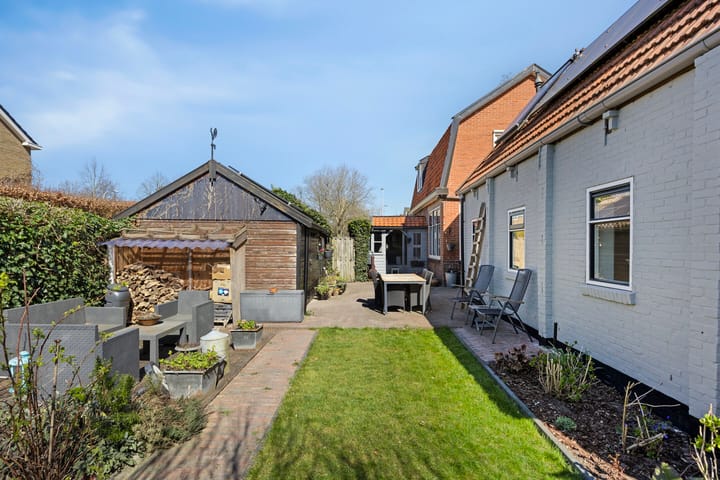 Photo 33 of Hoofdstraat 214