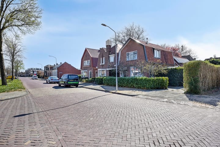 Photo 34 of Hoofdstraat 214