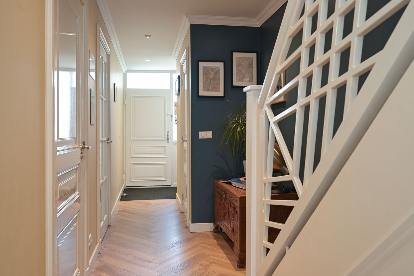 Photo 10 of Frederikstraat 557