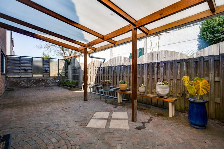 Foto 32 van aan Sint Job 11