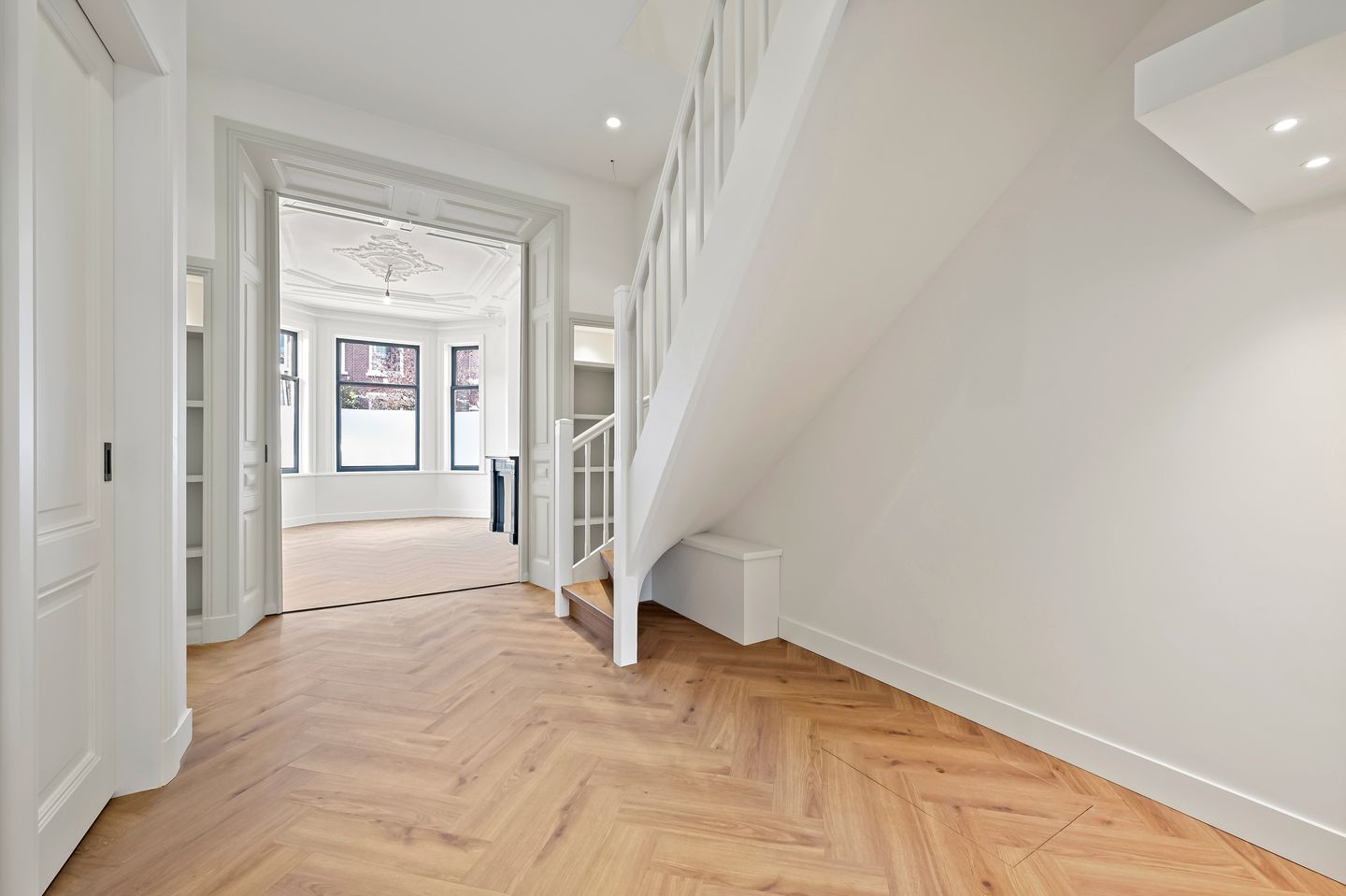 Photo 5 of Nassau Dillenburgstraat 21