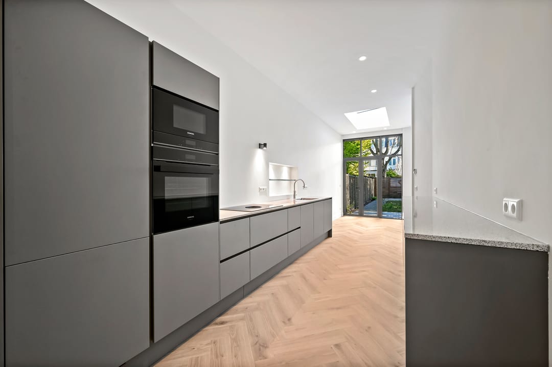 Photo 8 of Nassau Dillenburgstraat 21