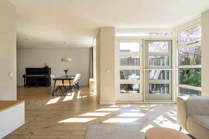 Foto 15 van Meeresteinstraat 34