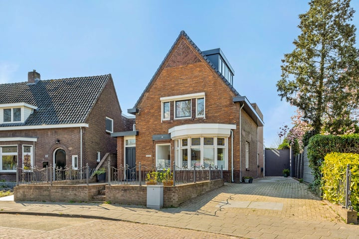 Schoolstraat 24