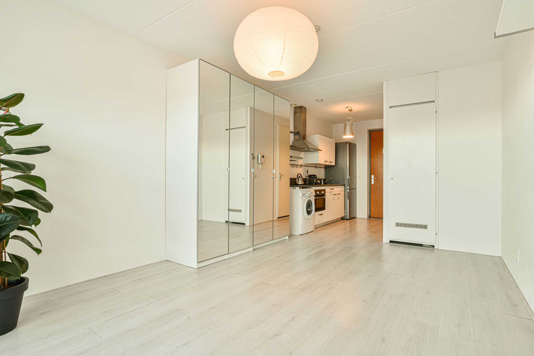 Photo 6 of Welnastraat 533