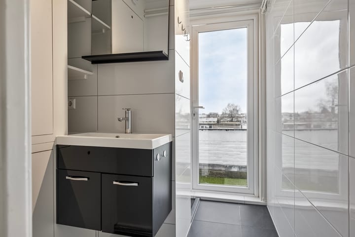 Foto 22 van West-Varkenoordseweg 239-C