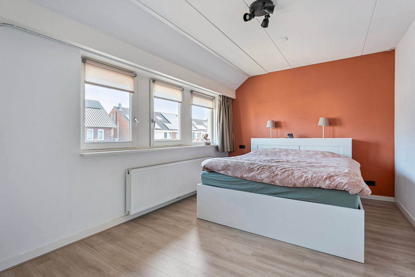 Foto 20 van Iepenlaan 52