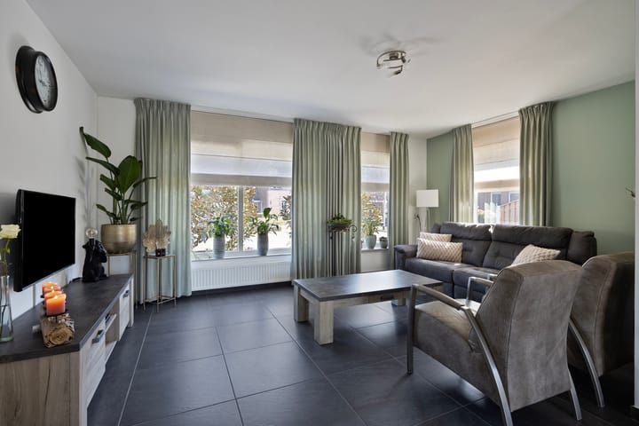 Foto 10 van Steenakker 81