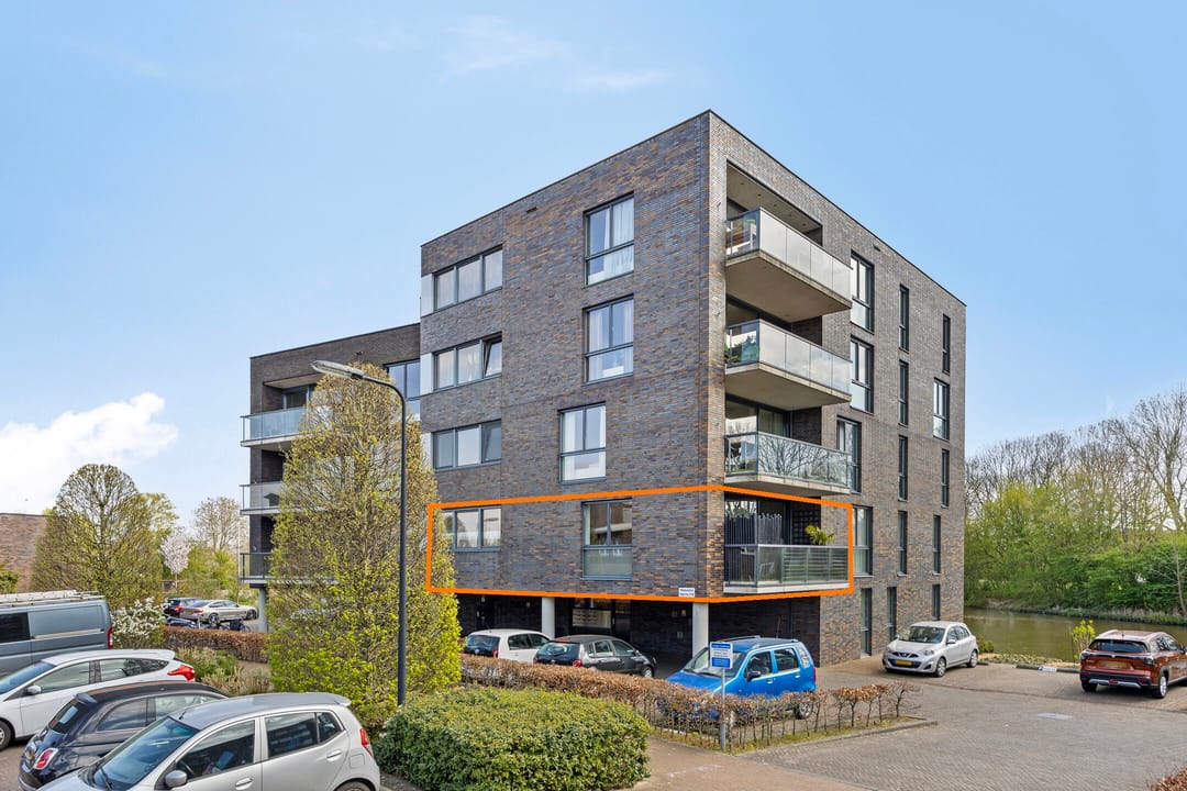 Photo 2 of Waterlelie 152