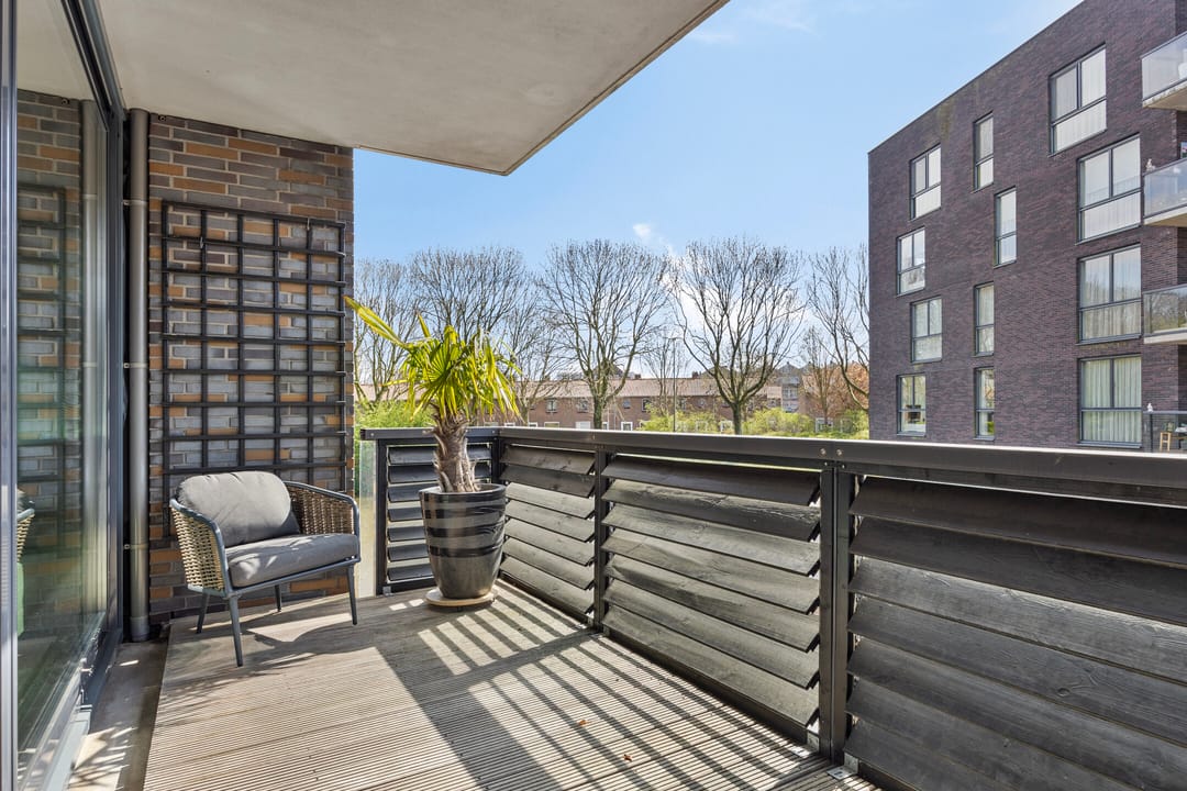 Photo 8 of Waterlelie 152