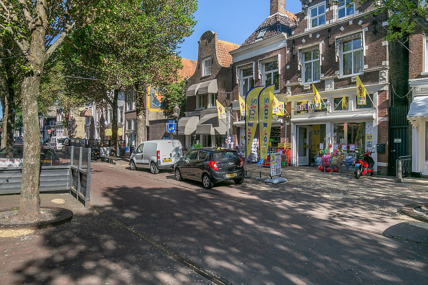 View photo 4 of Voorstraat 11