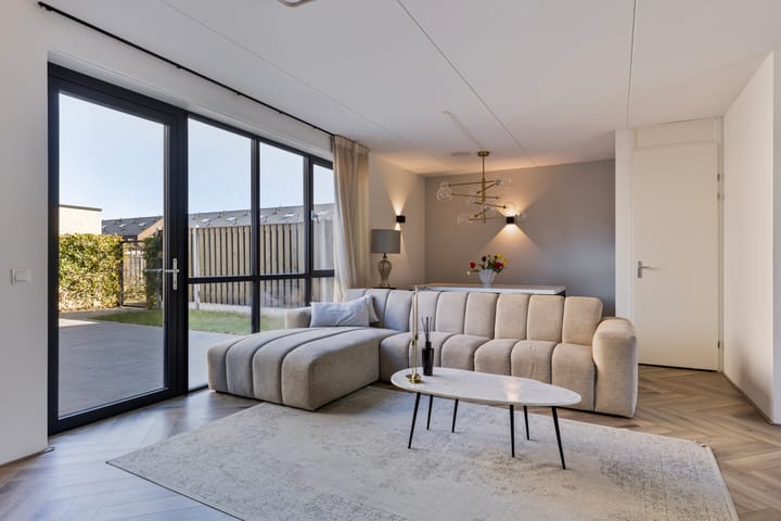 Foto 10 van R.A. de Monchystraat 13