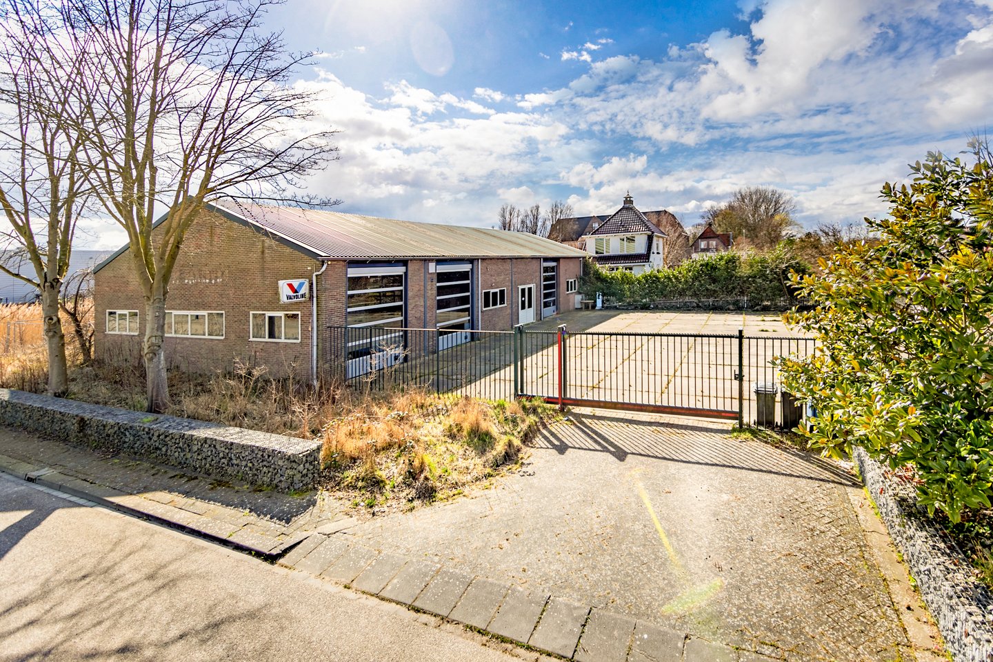 View photo 1 of Bergsmastraat 14