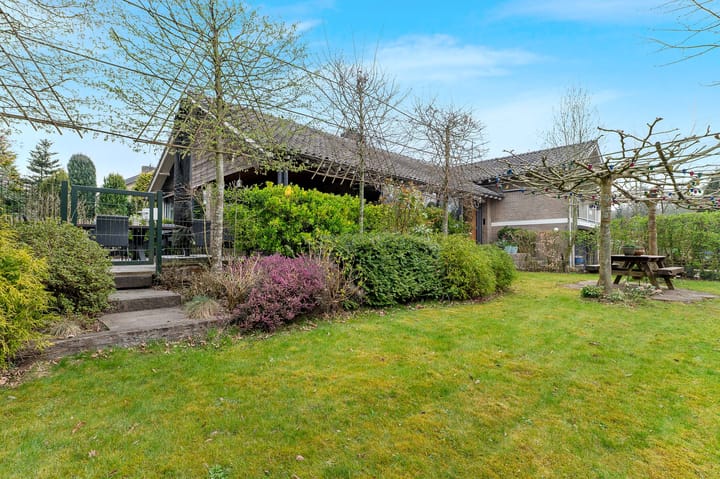 Photo 37 of Von Weberlaan 1