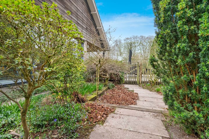 Photo 42 of Von Weberlaan 1