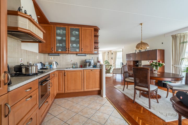 Photo 18 of Veltkeweg 9