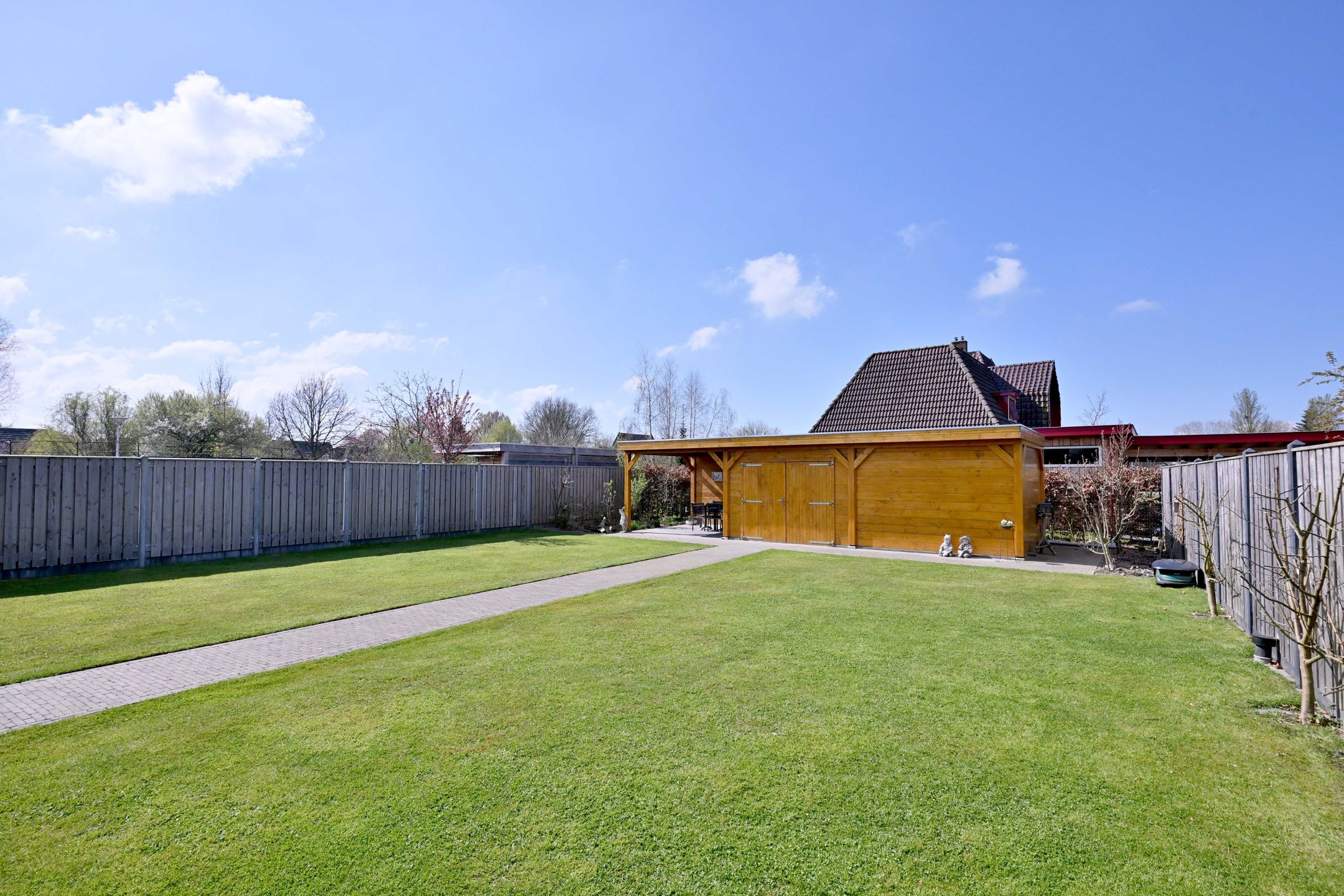 Photo 42 of Roodborst 60