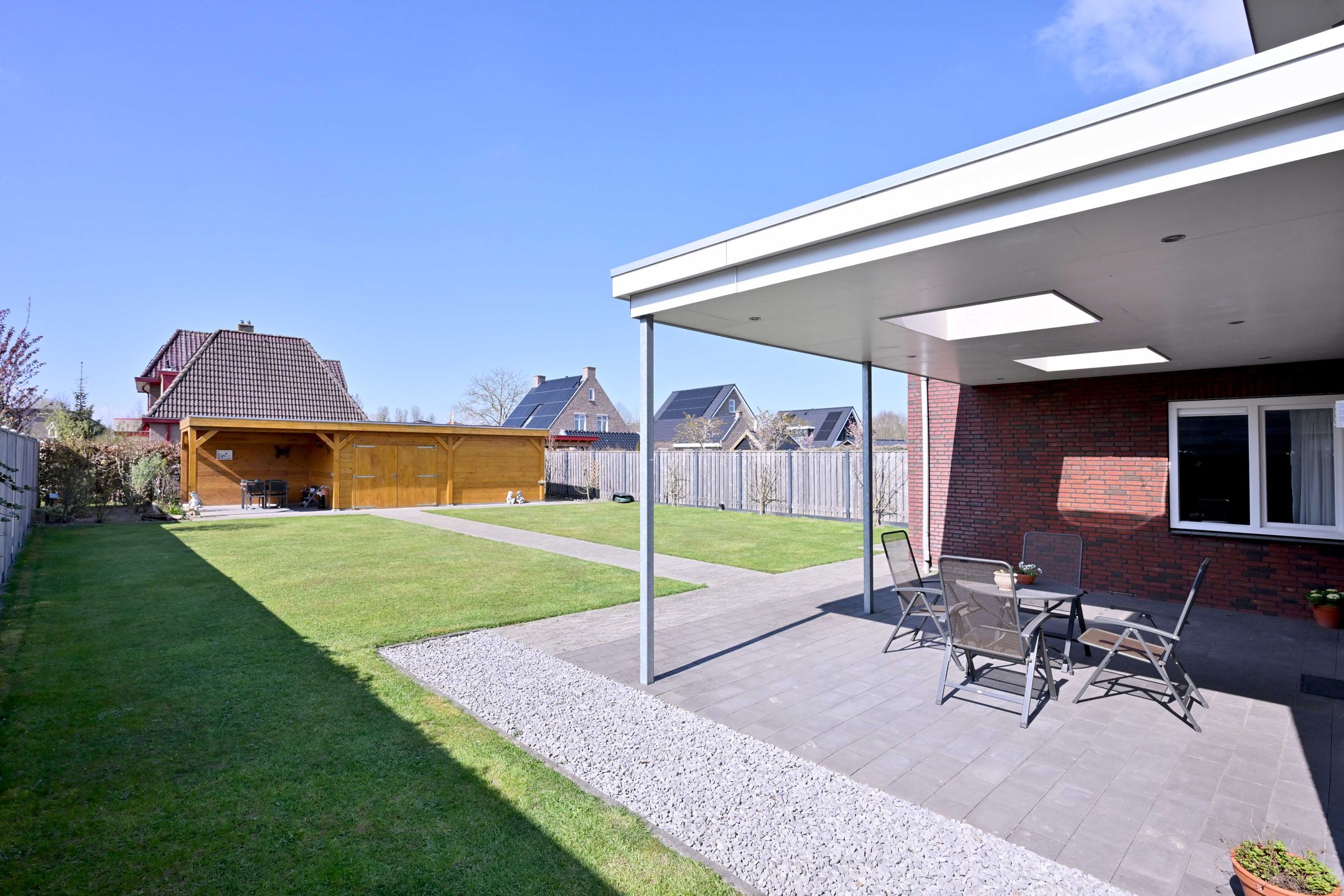 Photo 45 of Roodborst 60