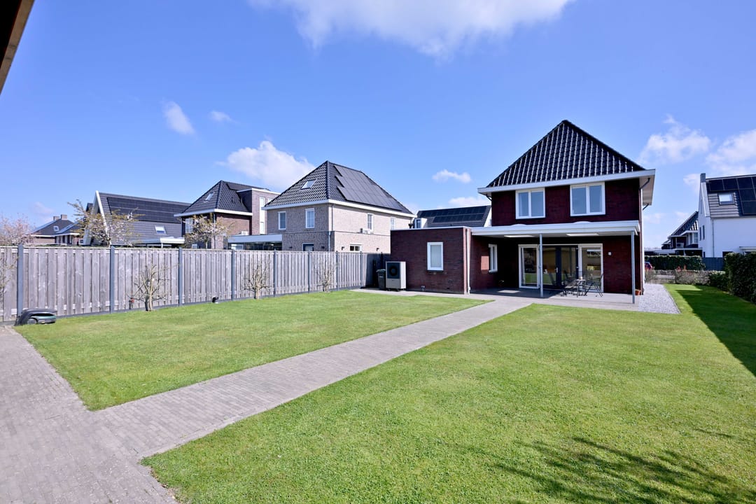 Photo 47 of Roodborst 60