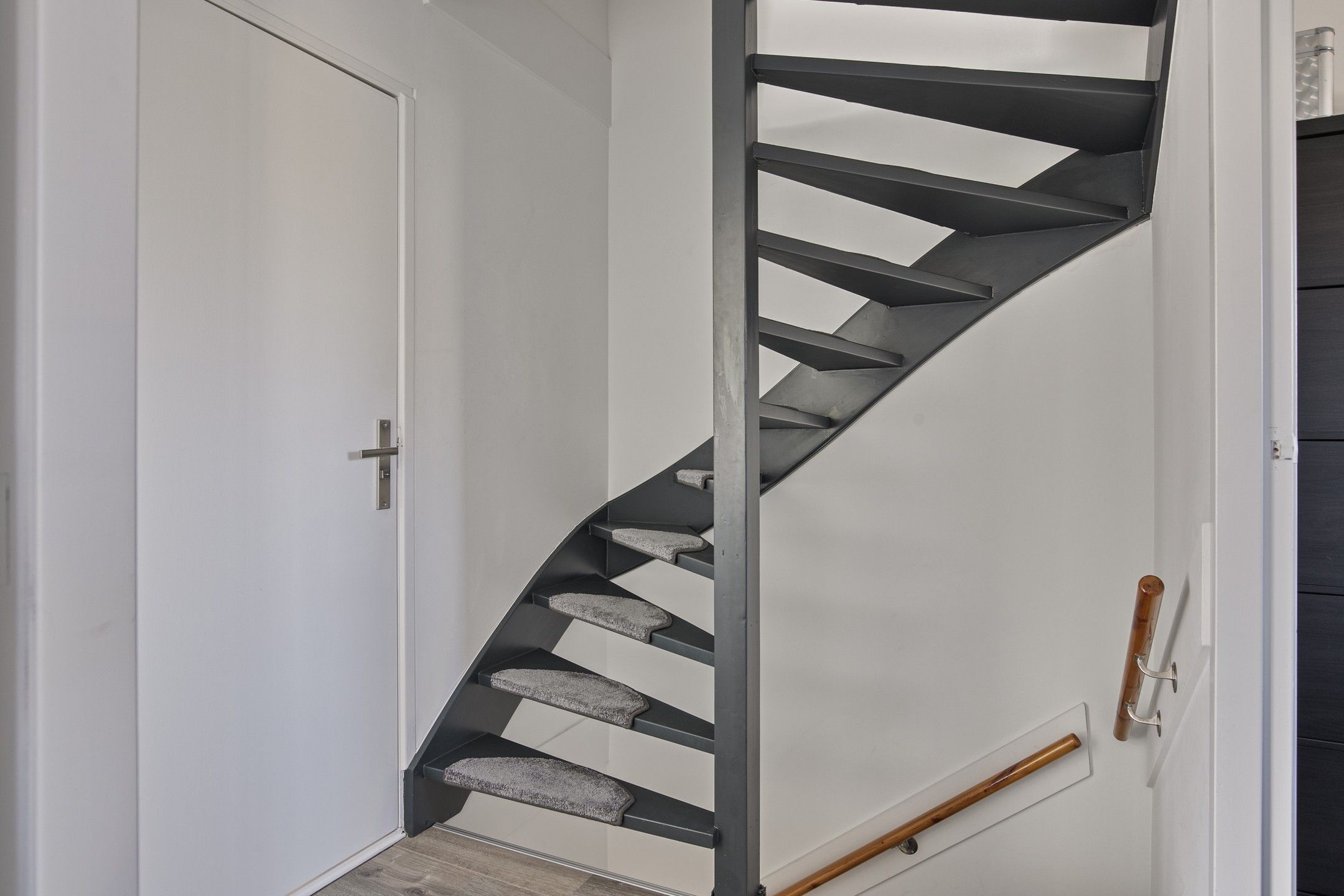 Foto 18 van Limburgstraat 8