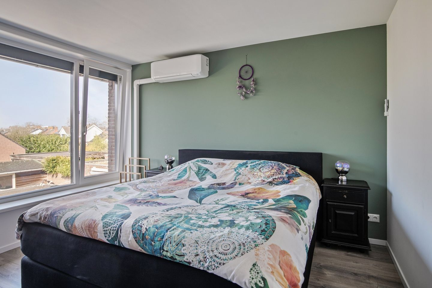 Foto 19 van Limburgstraat 8