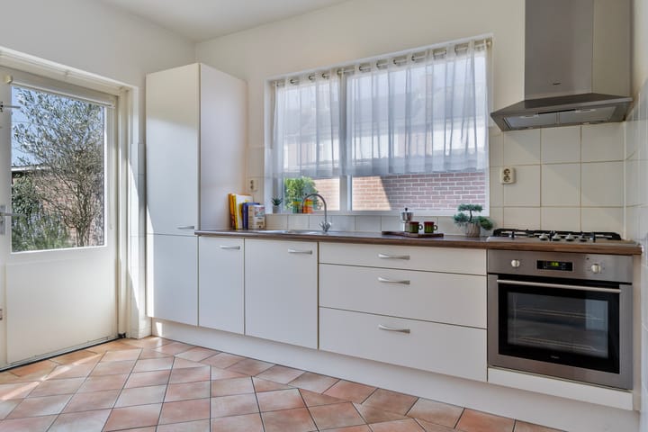 Foto 12 van Saturnusstraat 2