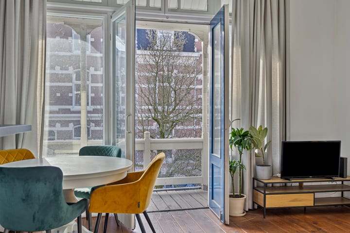 Photo 11 of Pontanusstraat 47-B