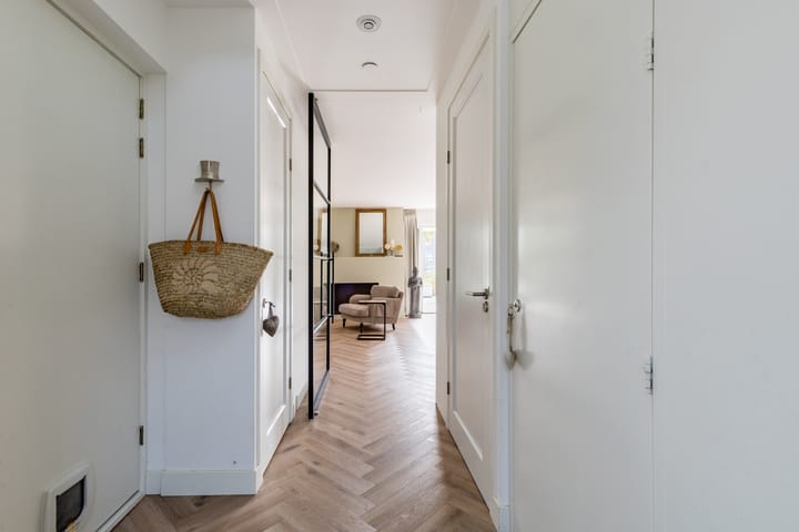 Photo 10 of Schildersloot 28