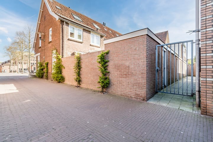 Photo 20 of Bredesteeg 15