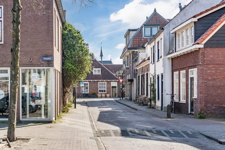 Photo 23 of Bredesteeg 15