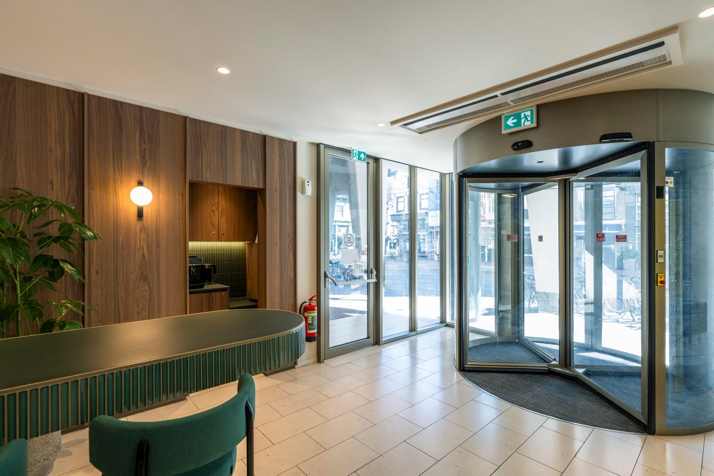 Bekijk foto 3 van Vijzelstraat 20