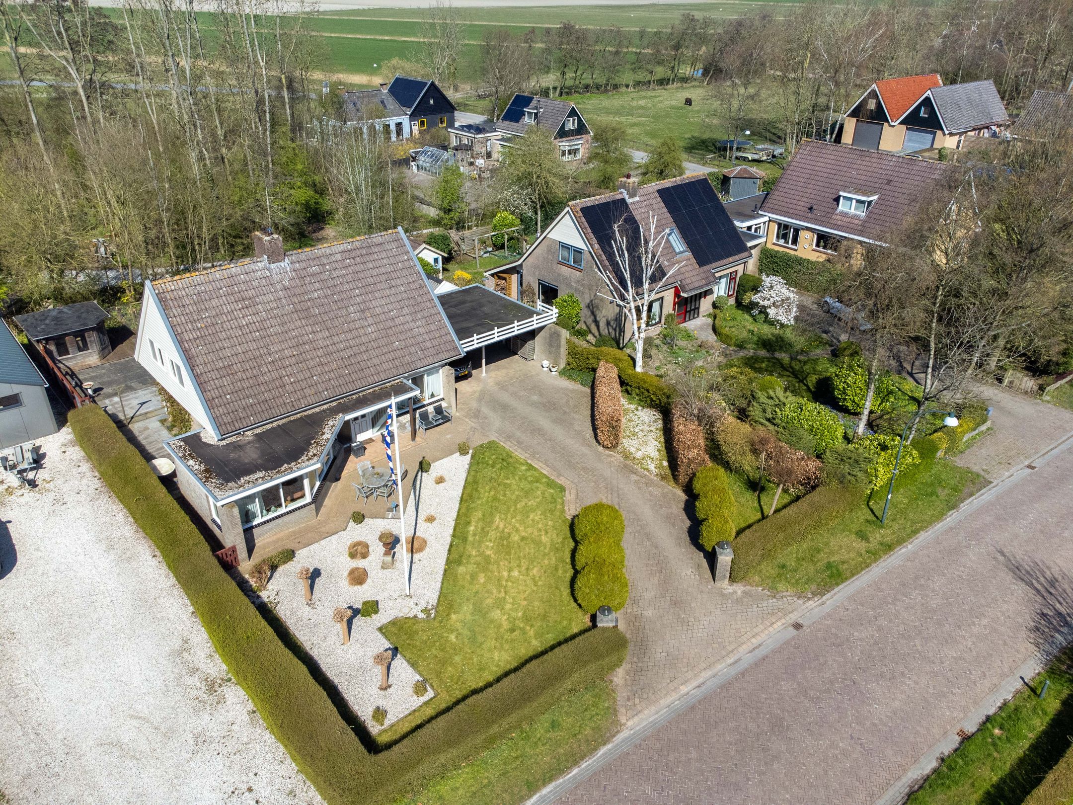 Photo 48 of Buorren 11