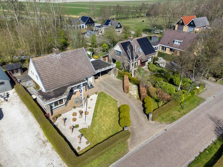 Photo 48 of Buorren 11