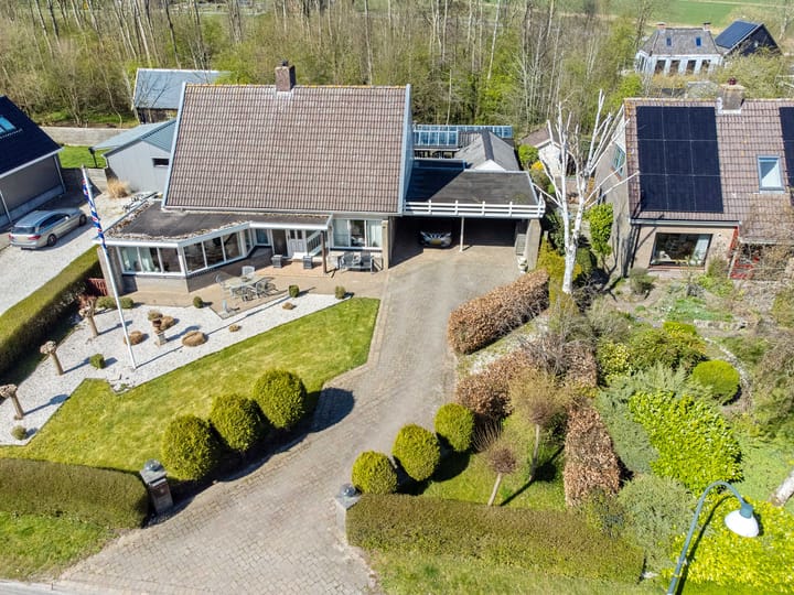 Photo 49 of Buorren 11