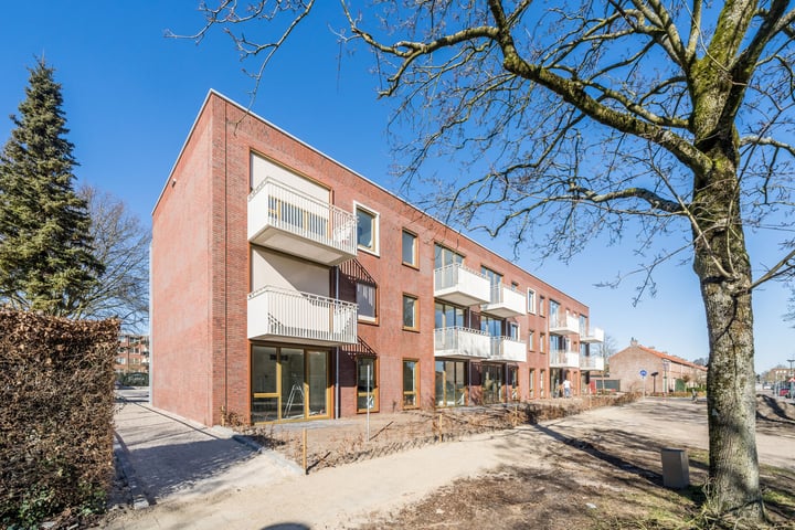 Bekijk foto van Dr. Colijnstraat 68 R