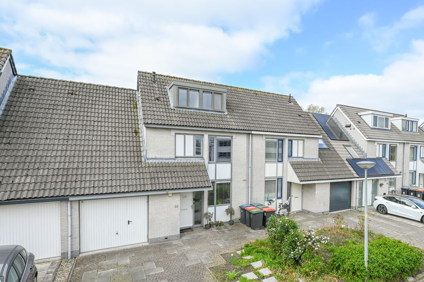 Foto 1 van Weegbree 68