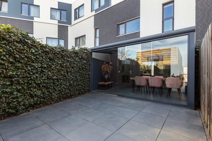 Foto 24 van Vuurvlinder 48