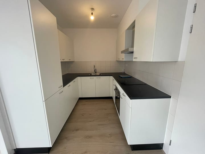 Foto 5 van Eva Besnyöstraat 306