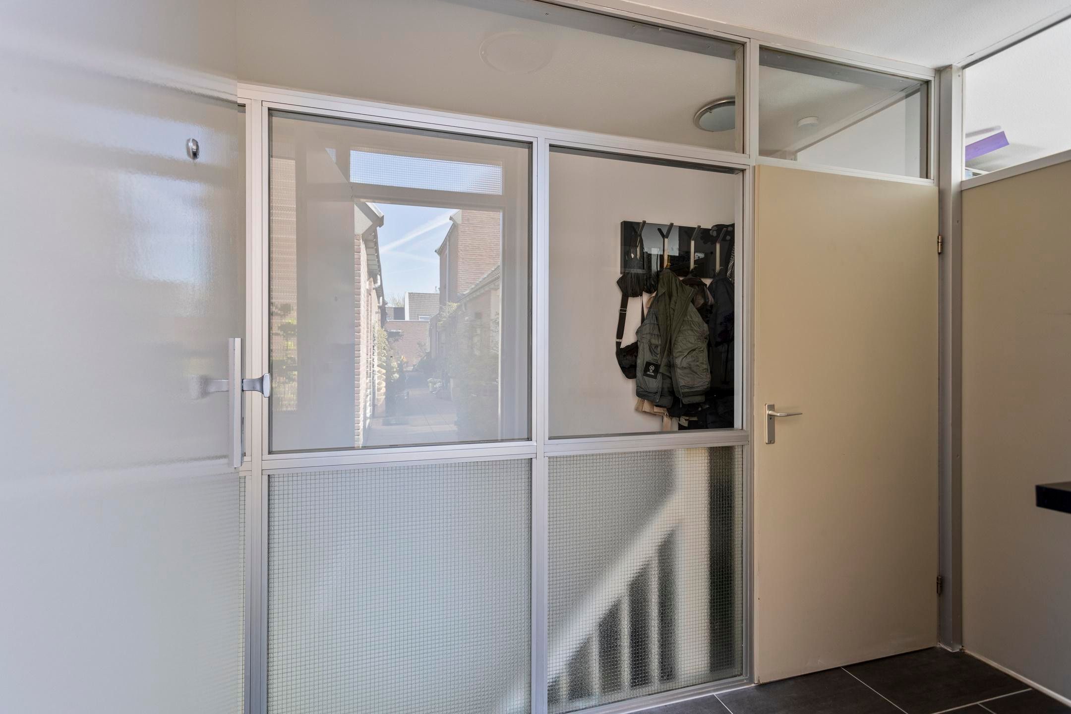 Foto 9 van Hoogbeeltplein 137