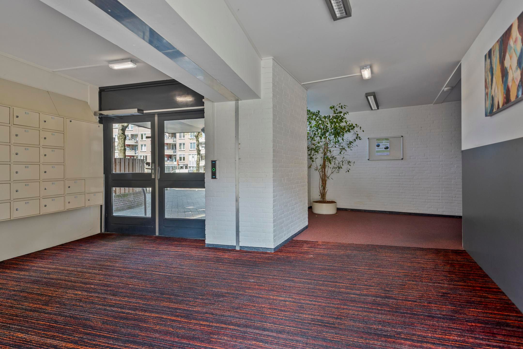 Foto 3 van Hoogbeeltplein 137