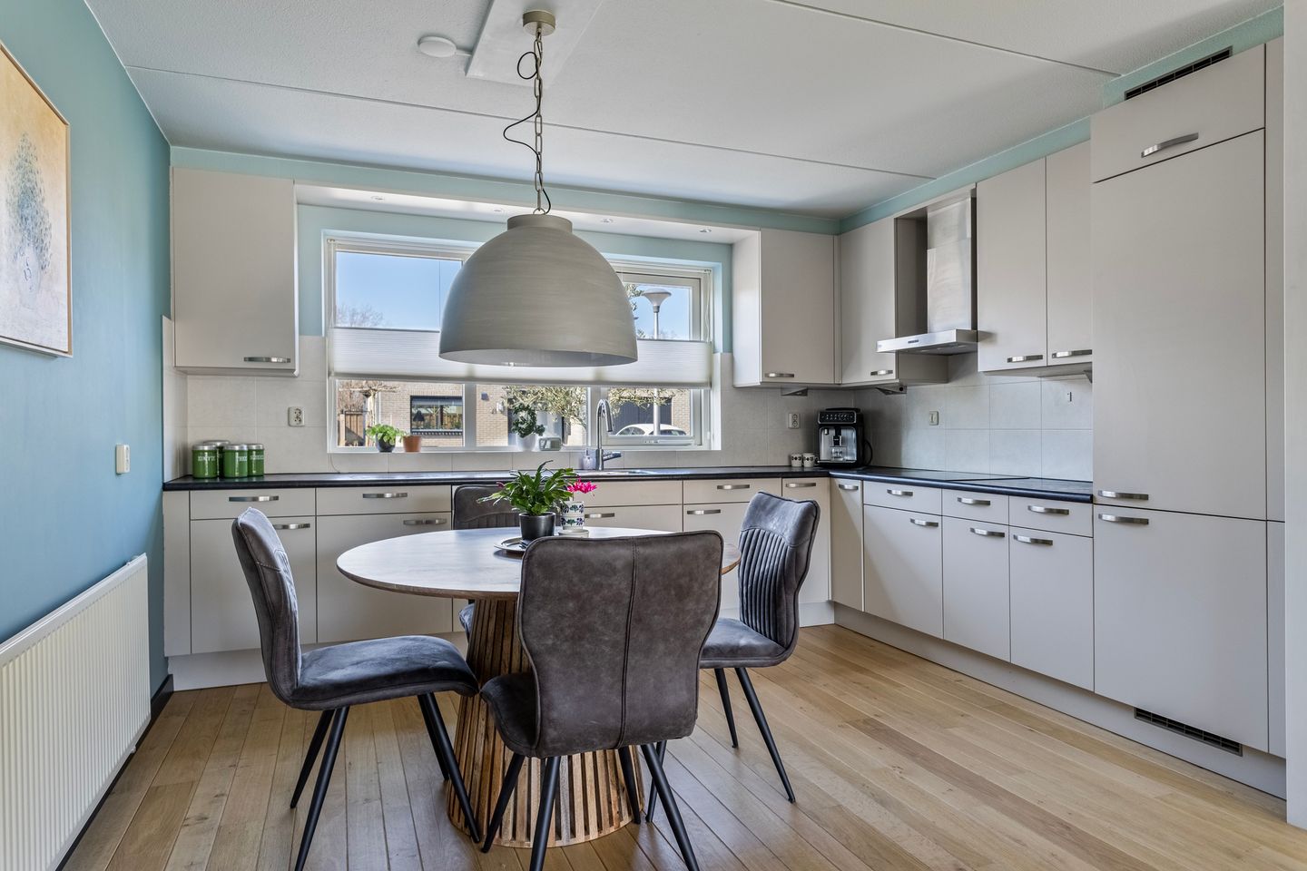 Photo 10 of Bordeauxlaan 18