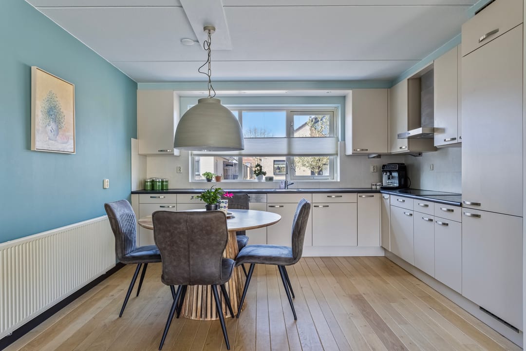 Photo 11 of Bordeauxlaan 18